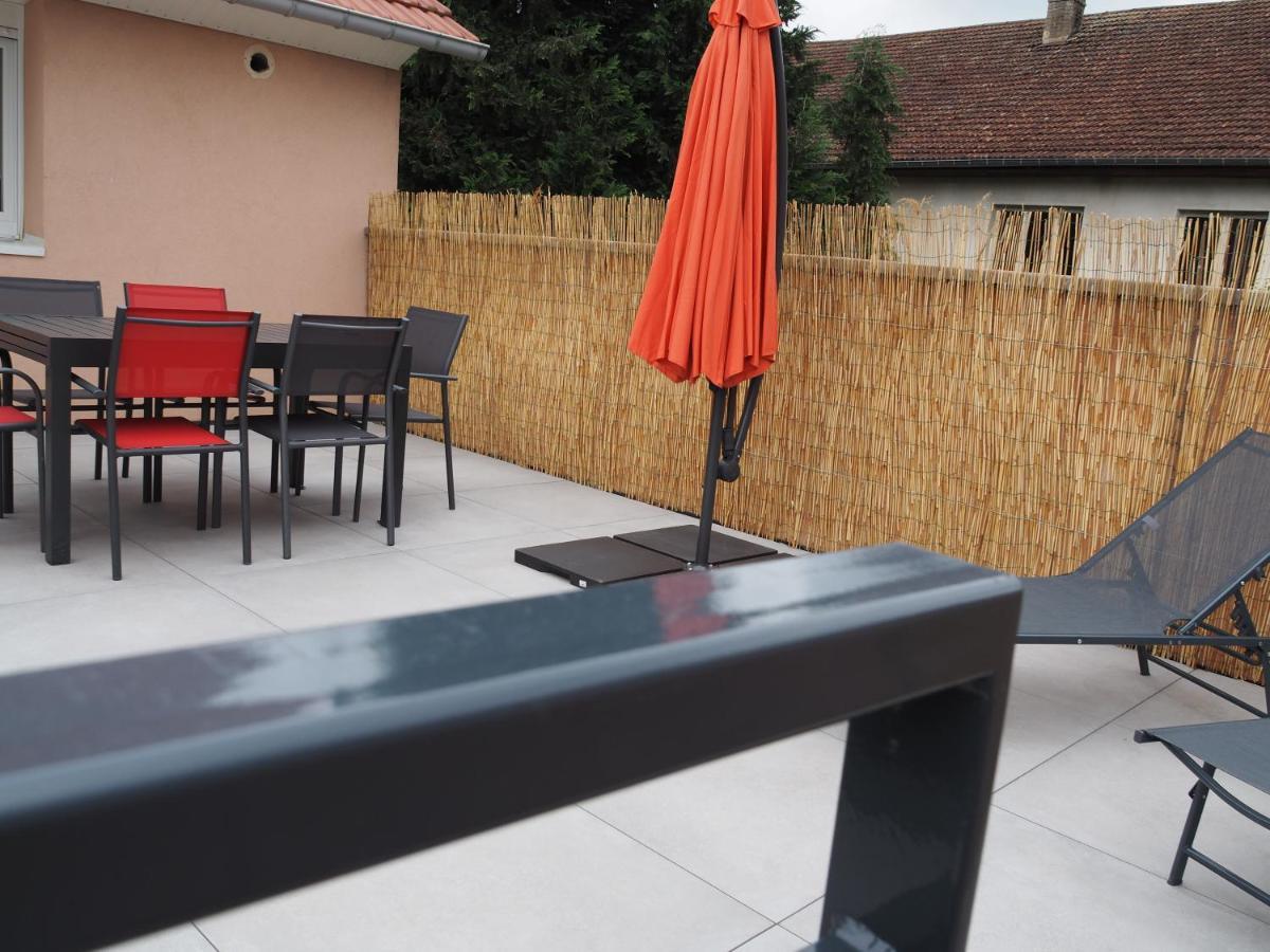 Gite Le Renouveau Avec Jacuzzi Privatif Laveline Exterior photo